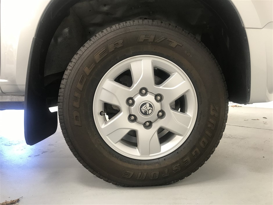 18K Gold-Filled Cross & Flower Bracelet with Simulated Diamonds - 17.8cm