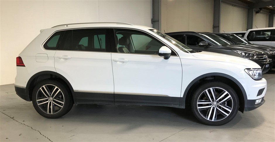 Initial Letter 'T' Charm Rose Gold Plated Pendant Necklace & Cubic Zirconia