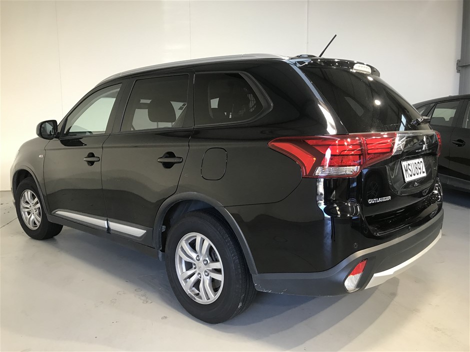 18K Gold-Filled Cuban Chain Bracelet with Simulated Diamonds - 20.3cm