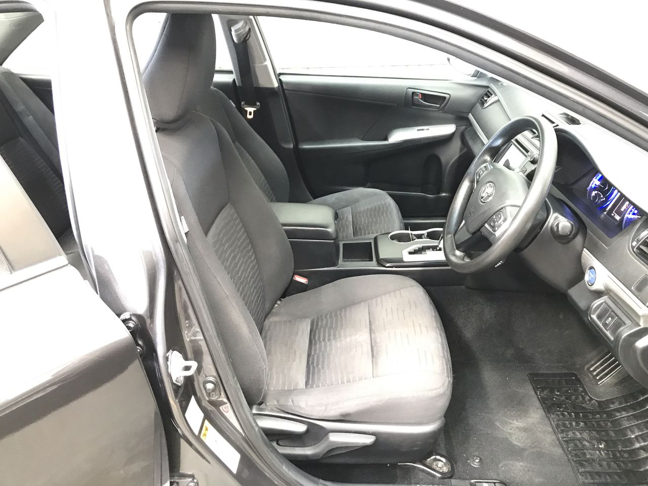 Bulk items, gold diamonds, silver coins