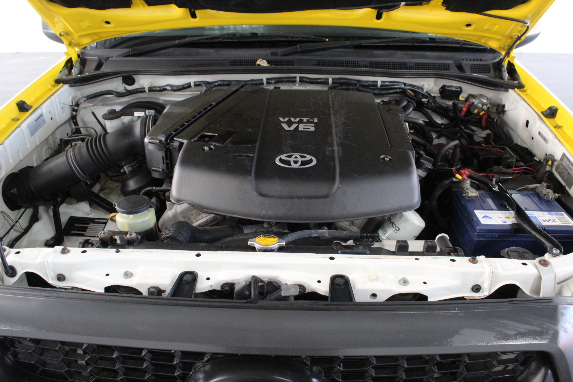 8-9mm White Pearl with Rhinestones & CZ Rhodium Plated Bracelet