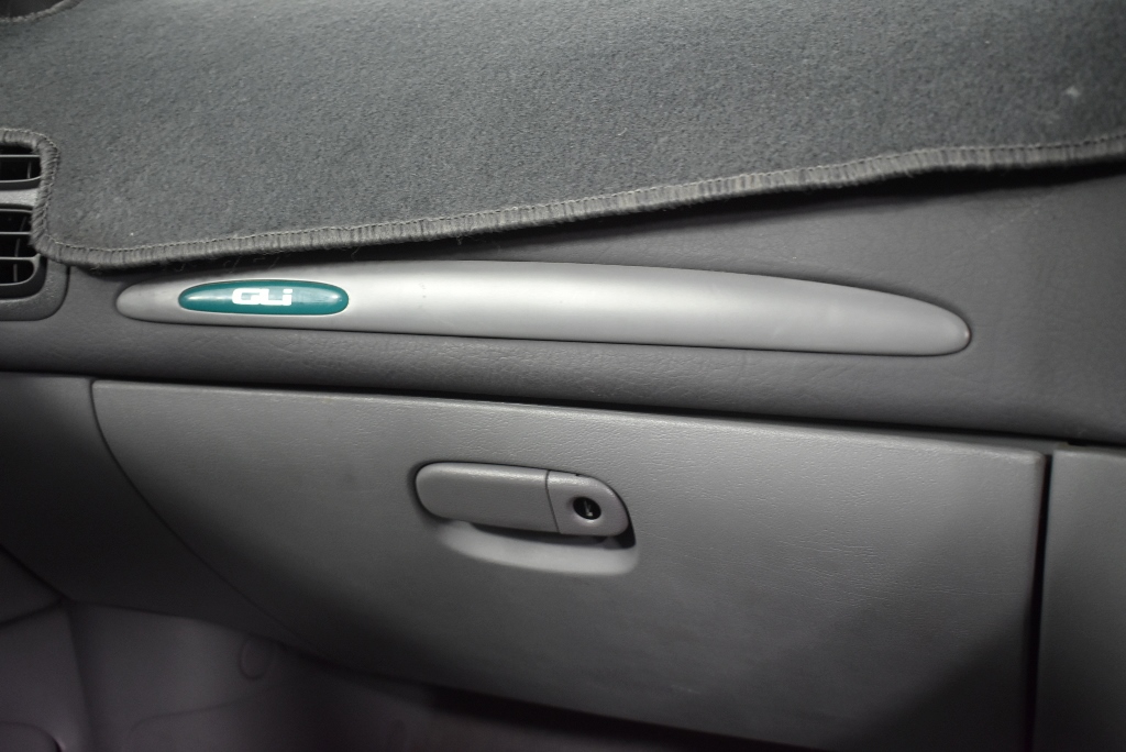 2.65 Carat White/off white diamond various bulk