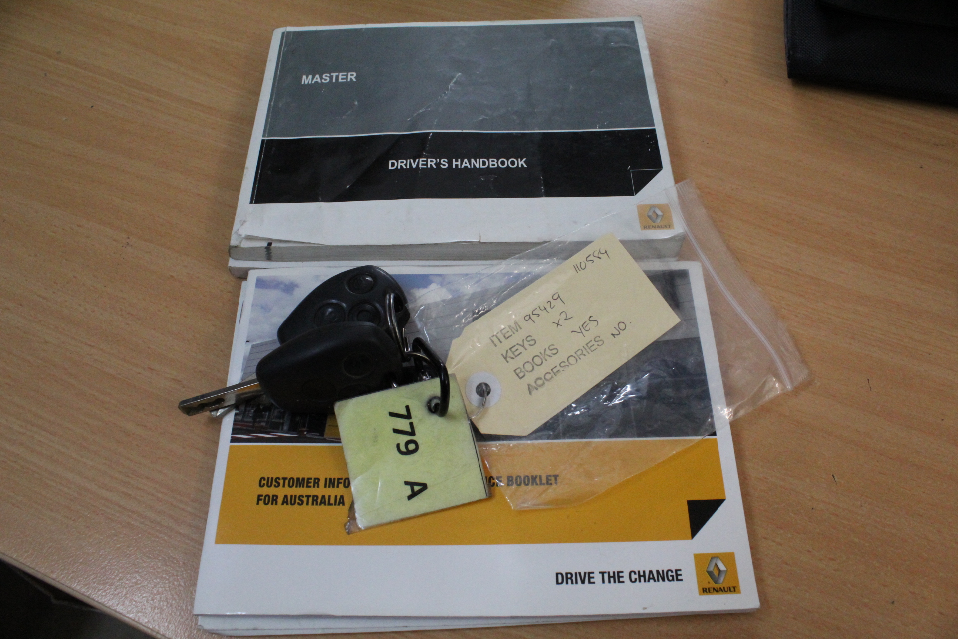 Gasmate AH206 TYPE Series Outdoor Gas Patio Heater x5 Heaters