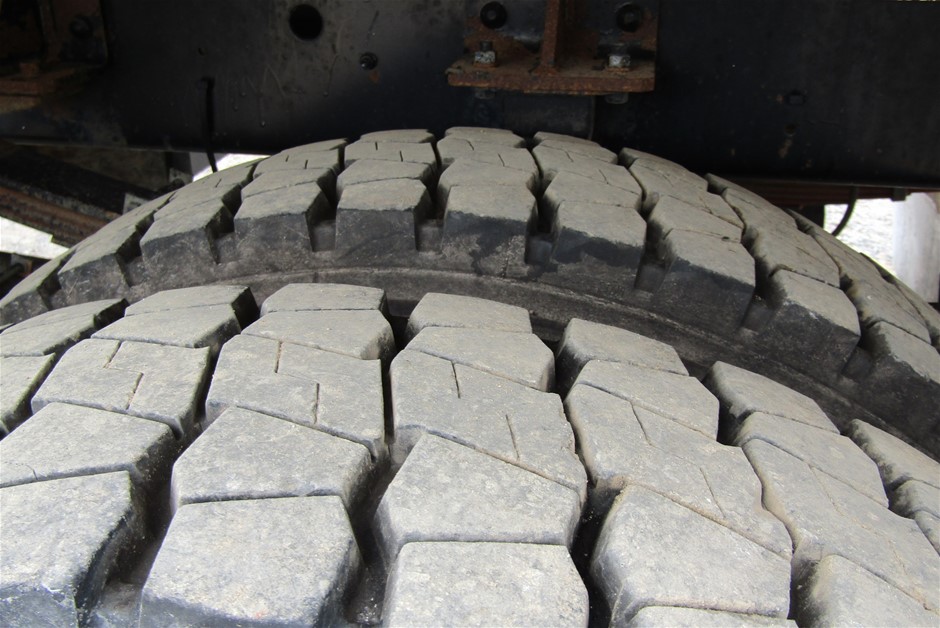 Little Giant Shiraz (6x 750mL).