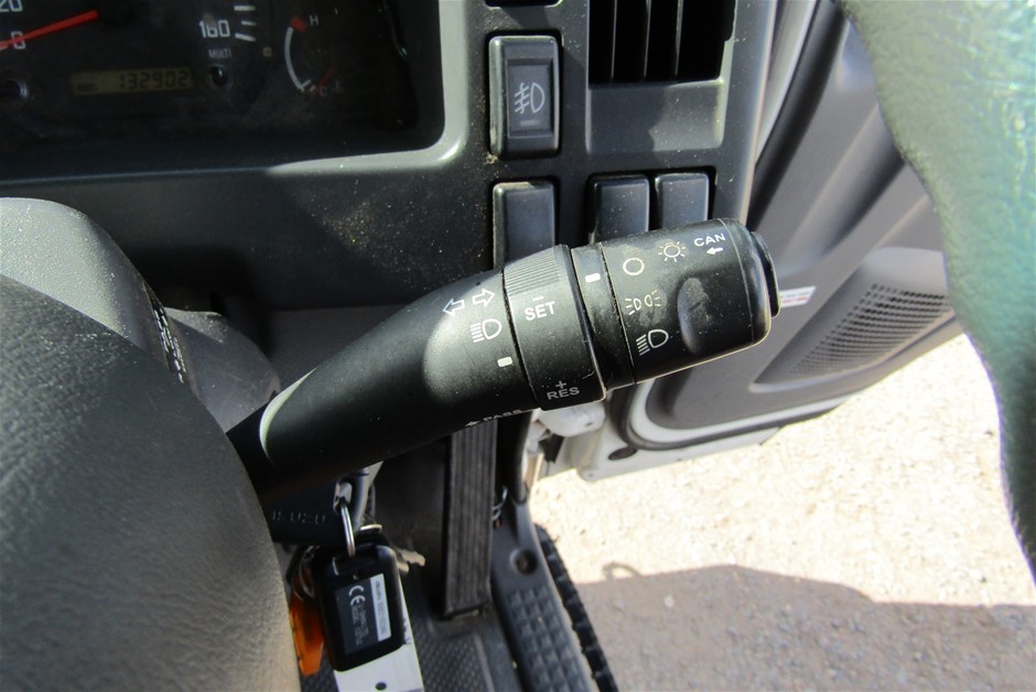 Elephant in the Room Buttery Chardonnay (6x 750mL).