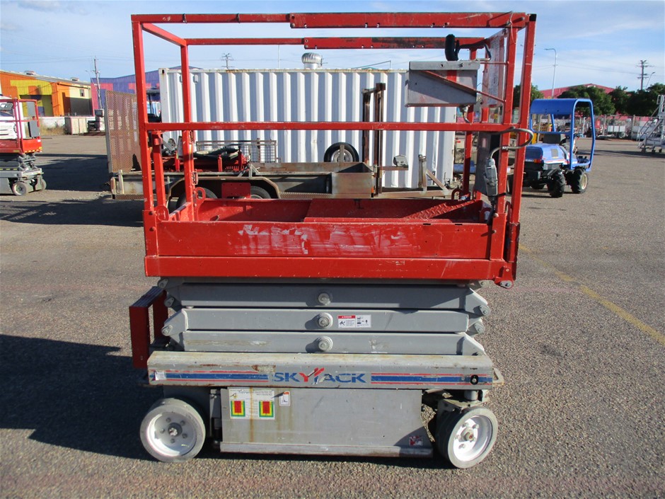 Silver-Filled Cuban Chain Bracelet, 8MM Wide - 22.8cm