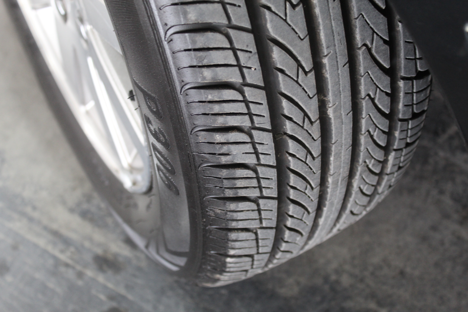 Green Aventurine & Blister Pearl Pendant Charm Link Necklace