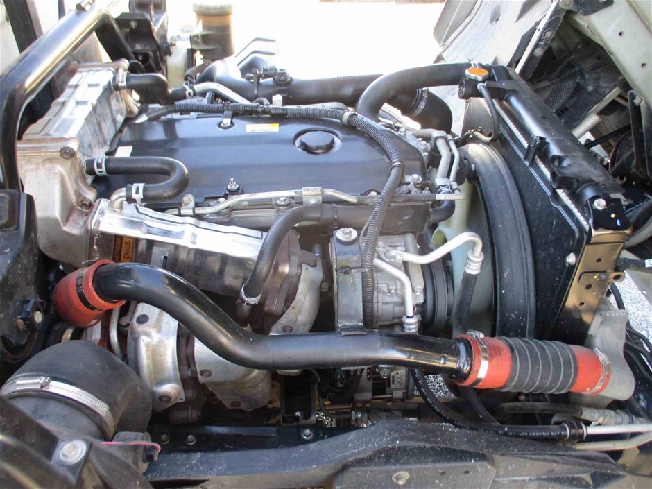 18K White Gold-Filled Cuban Style Link Ring with Simulated Diamonds - Size