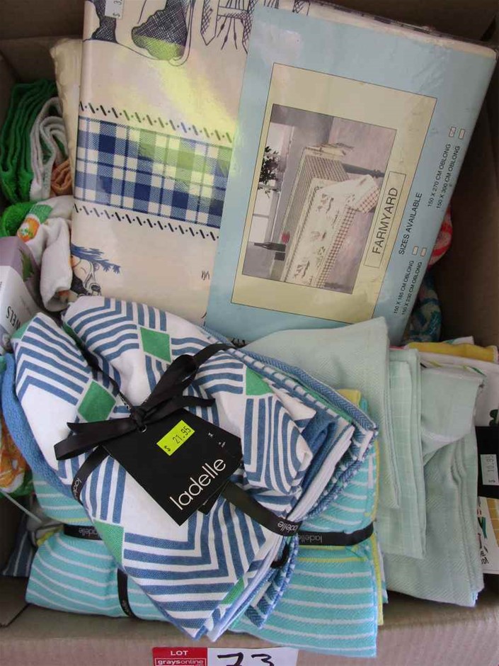 TEFAL Ultraglide Plus Steam Iron FV5840Z0.