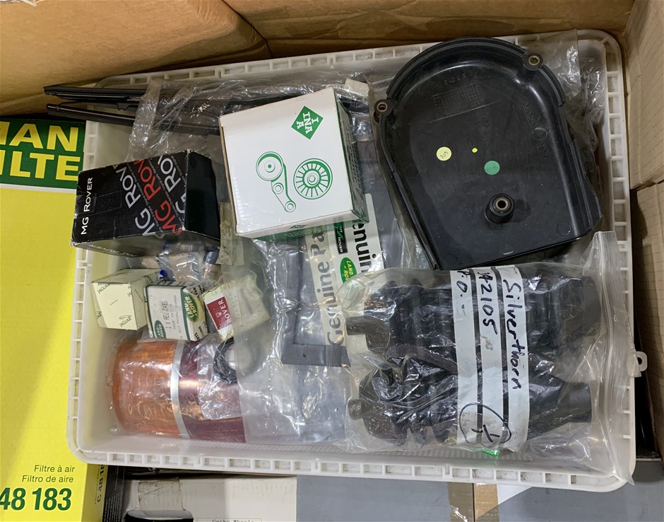 9K Yellow Gold TURQUOISE PETAL Bracelet 19cm