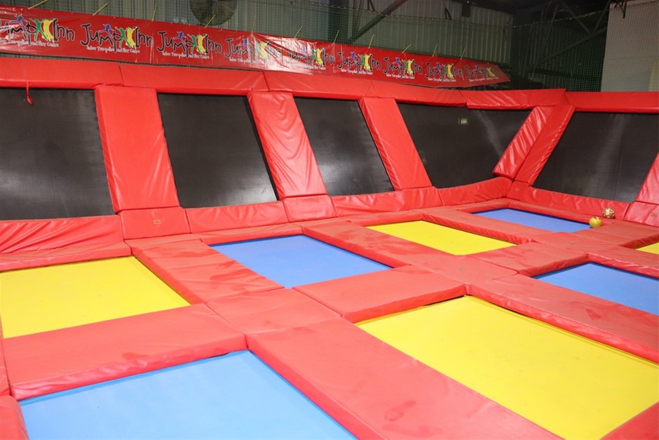 9K Yellow GLD 0.05CT HI I1 DIAMOND RUBY RING