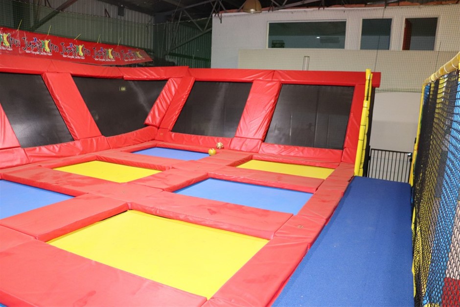 9K Yellow GLD 0.05CT HI I1 DIAMOND RUBY RING