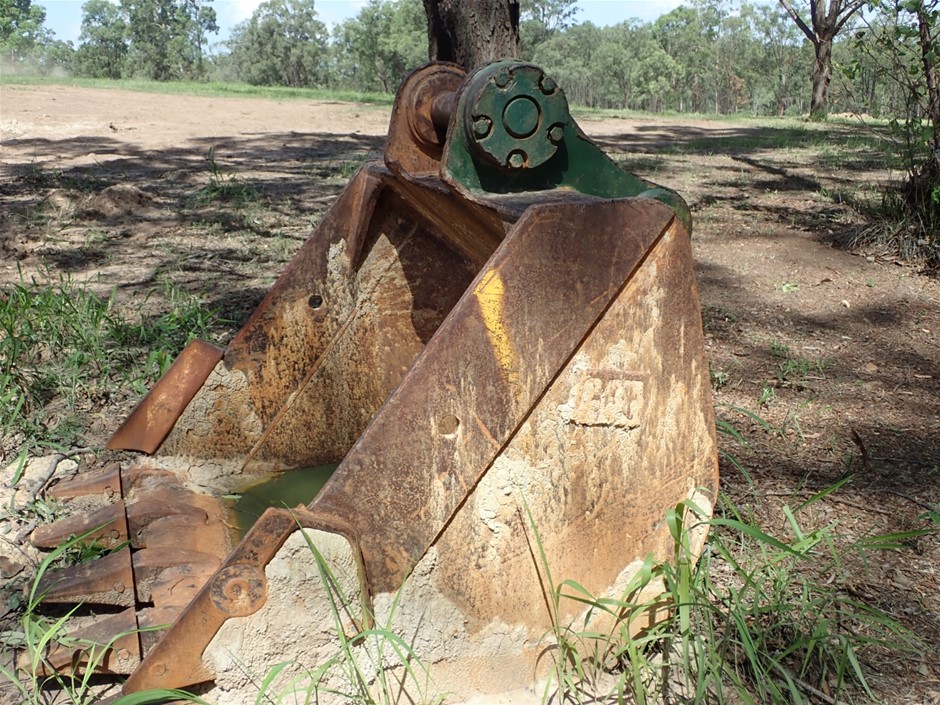 9K WHITE GOLD 0.25ct HI I1 DIAMOND BEZEL PENDANT