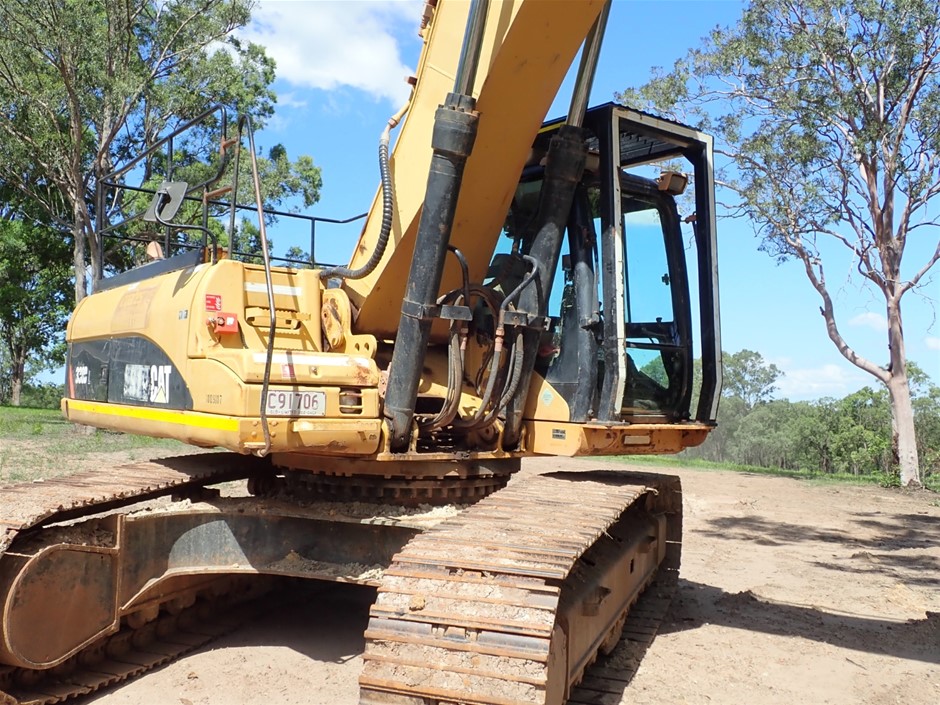 9K WHITE GOLD 0.12ct F VS LAB DIAMOND PEAR WAVE RING