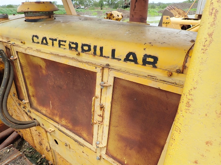 9K WHITE GOLD 0.12ct F VS LAB DIAMOND PEAR OFFSET RING