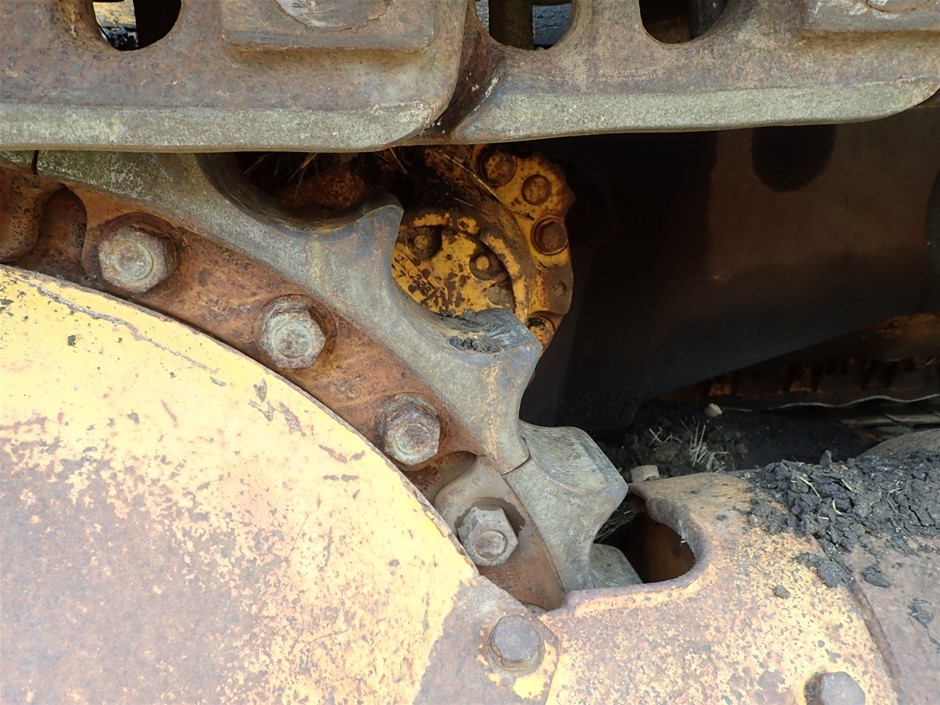 9K WHITE GOLD 0.15ct F VS LAB DIAMOND OVAL OFFSET RING