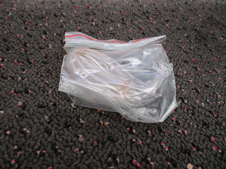 9K YELLOW GOLD 0.10ct F VS LAB DIAMOND 3 STONE RING