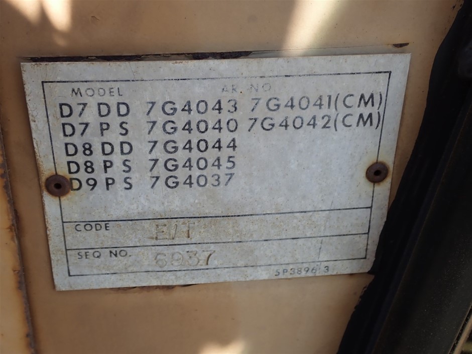 9K YELLOW GOLD 1.02ct F VS TRIO LAB DIAMOND RING