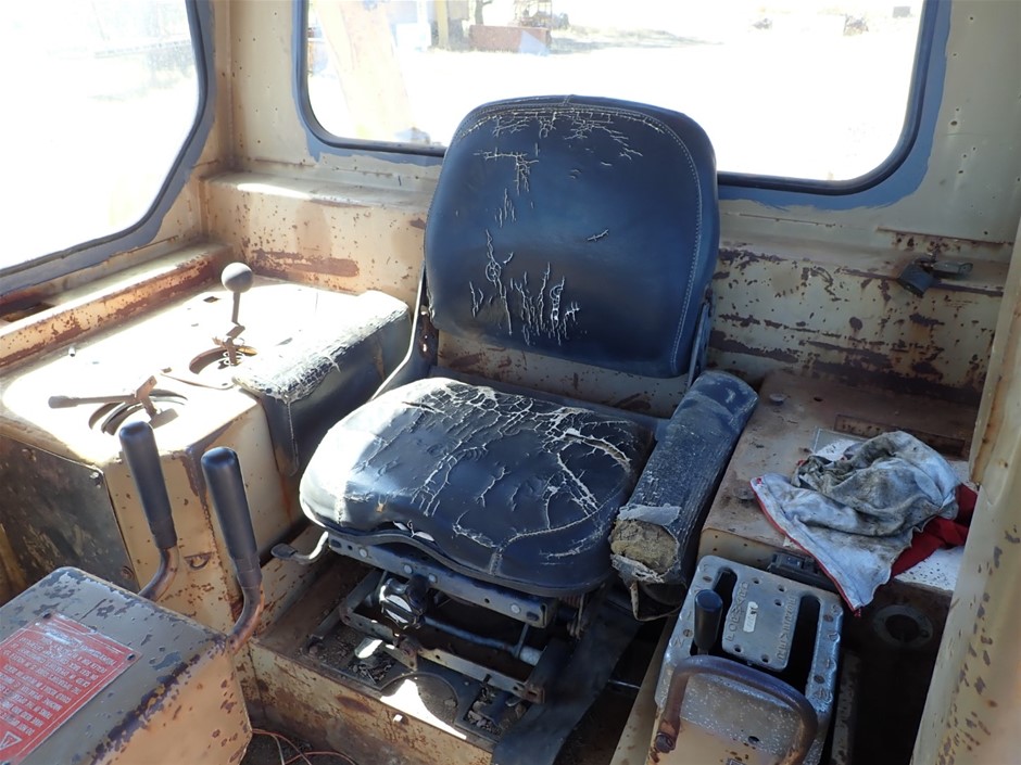 9K YELLOW GOLD 1.00ct F VS LAB DIAMOND CHANNEL SET BAND