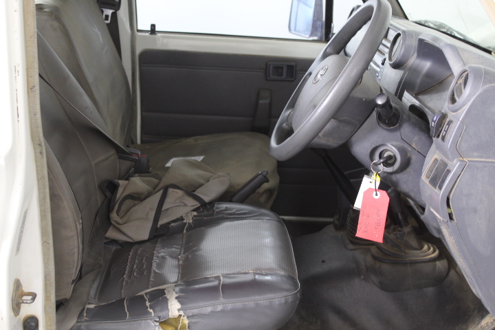 0.75ct Heart Cut Simulated Diamond 925 Sterling Silver Ring - Size 9