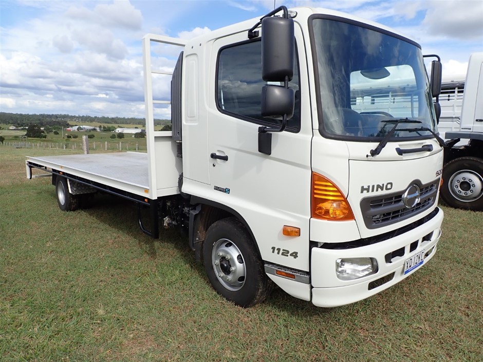 1200 Thread Count Egyptian Cotton Sheet Set  White Stripe Single<