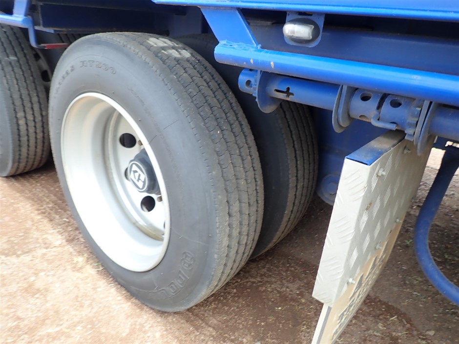 5 Carat round 5 white diamond each CVD Uncertified