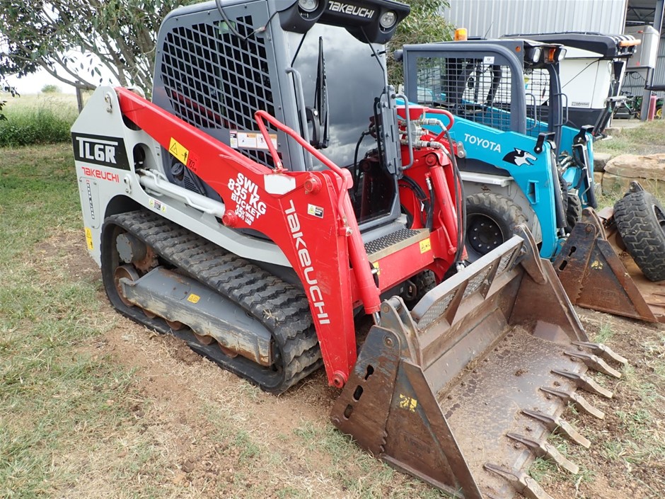 4 Carat round 4 white diamond each CVD Uncertified