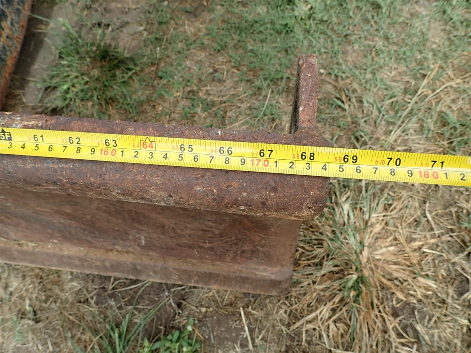 OZTRAIL Brampton Sun Lounge Chair.