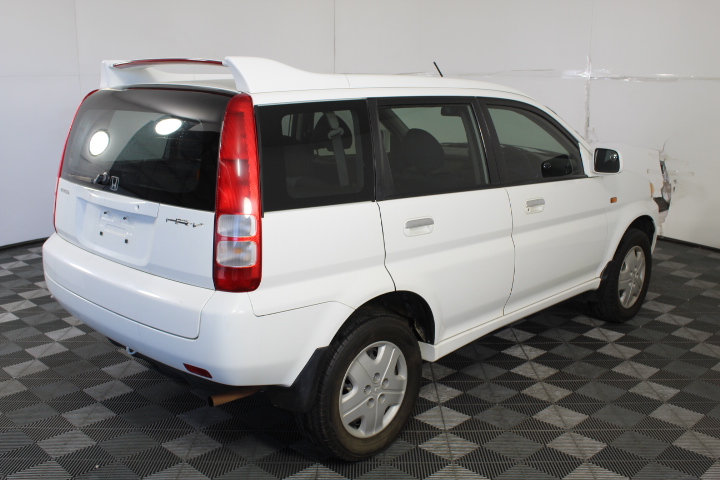 8-9mm Pearl & Swarovski Crystal & Initial Letter 'E' Charm Bracelet