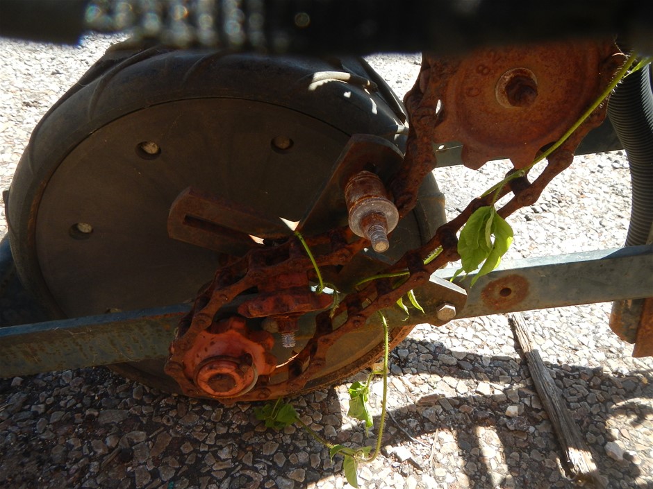 8-9mm Pearl & Swarovski Crystal & Initial Letter 'L' Charm Bracelet
