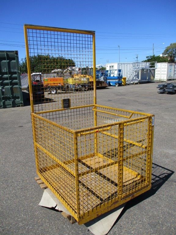 Night Merchant Vodka Lime And Soda Cans (24x 250mL) NSW