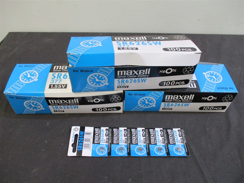 9 x GLAD 20pk Garbage Bags, L. NB: Some are damaged.