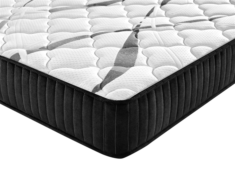 0.14 Carat round 4 diamond