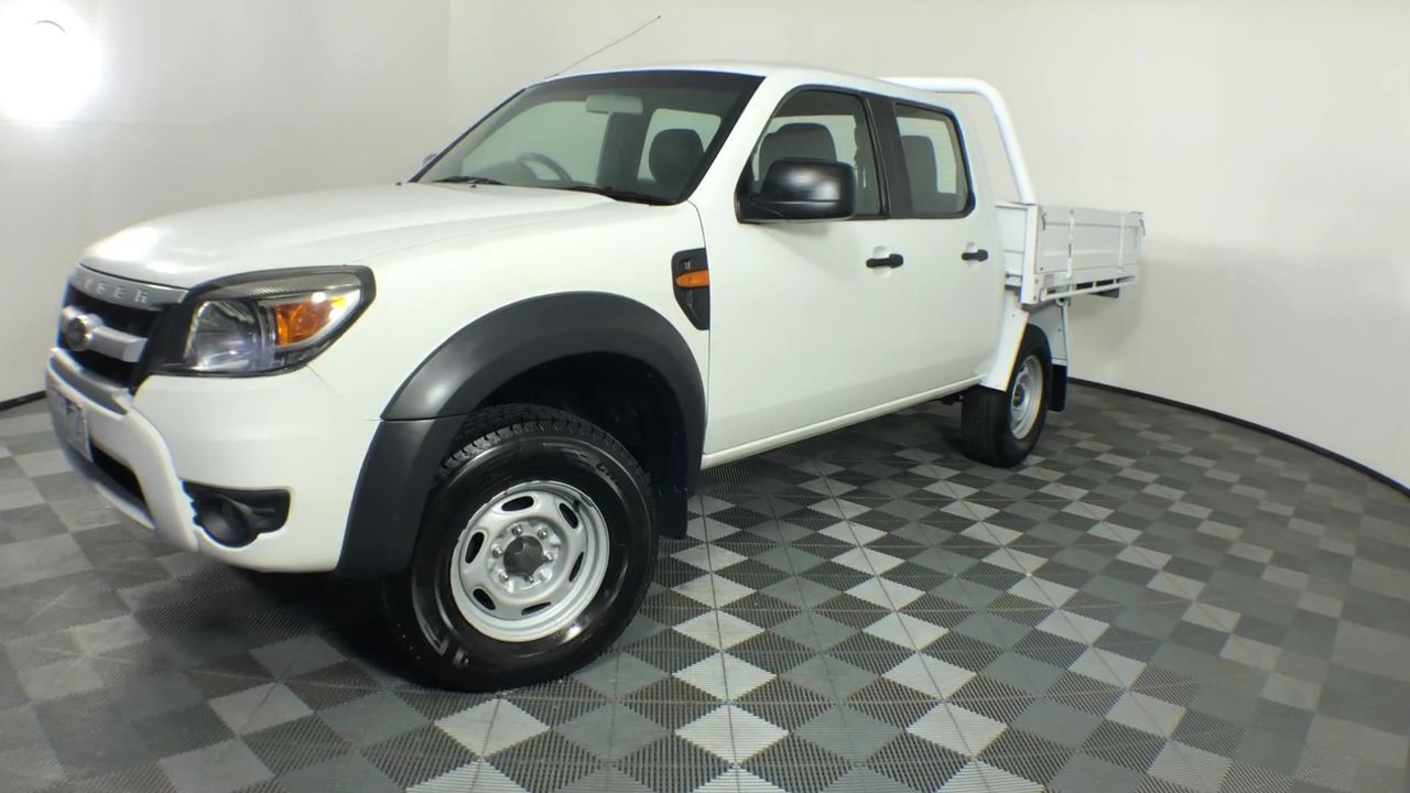 Quantity of 100 1800mm Star Pickets (Unused),