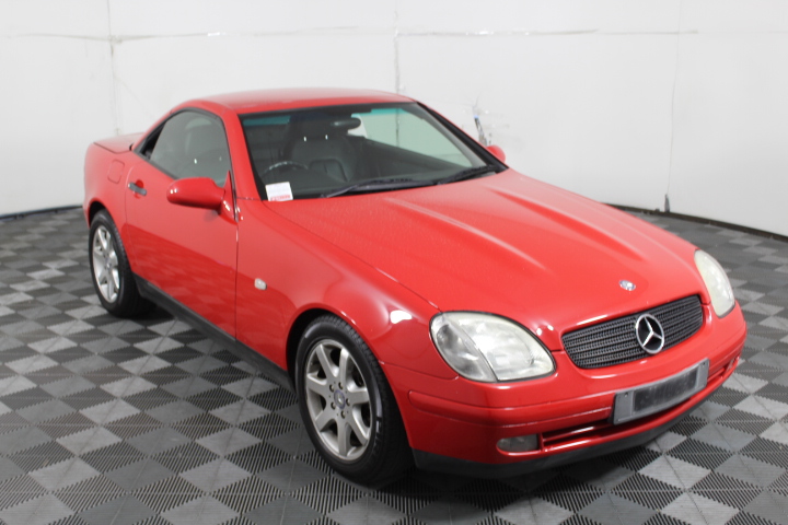 BREVILLE Smart Toaster, Model BTA830BSS, 4 Slice, Brushed Stainless Steel.