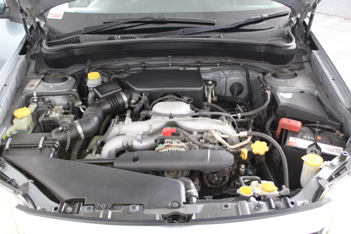 Bradman 5 $Bi Metal Coin on Card of Issue 1996 Issued by RAM