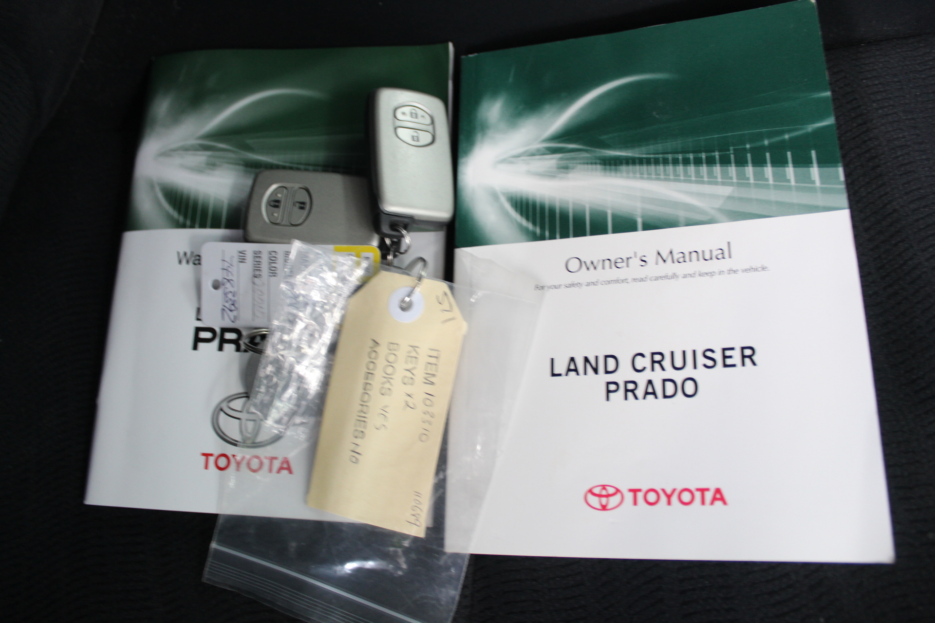 NED KELLY UNIQUE BOXED SET OF 1 GOLD INGOT & PISTOL - FINISHED IN 24K GOLD