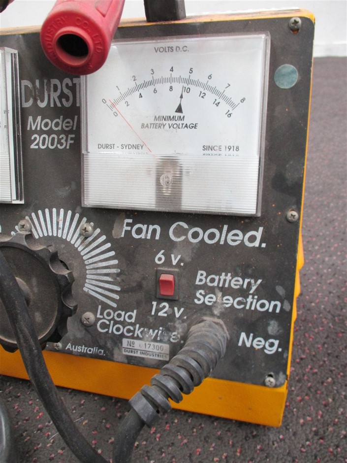 <p>Bruce Lee Ball Punch Arcade Game</p>