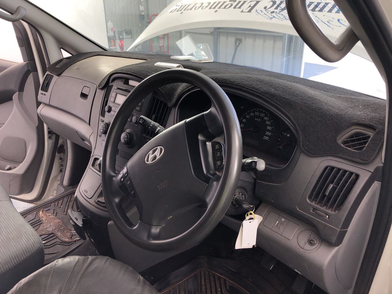 BEHRINGER MX400 MX400 Behringer Micromix MX400 Ultra Low-Noise 4-Channel Li