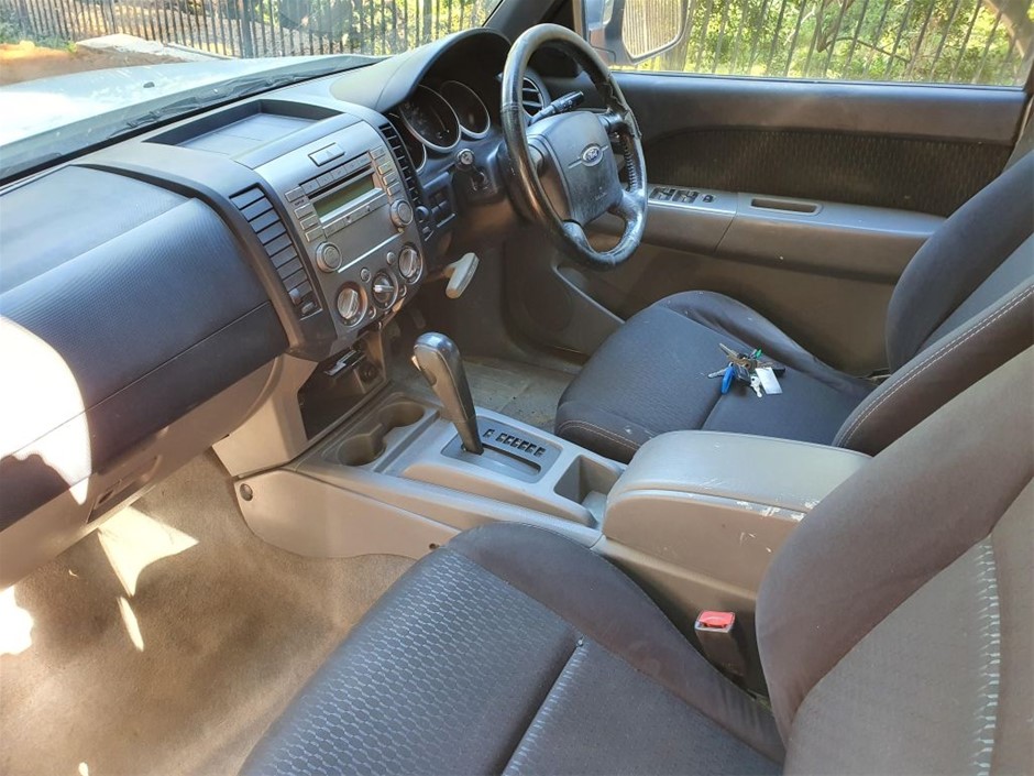 Yellow Gold Natural Amethyst & Diamond Ringwith Valuation