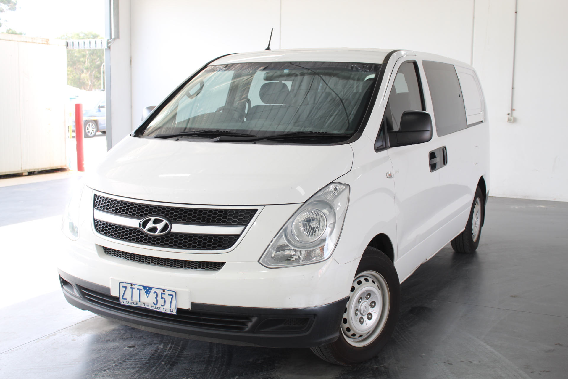 Roberts Estate Shiraz 2023 (12x 750mL) SEA