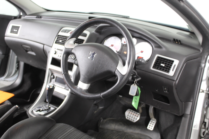 Stunning Rhodium Plated Simulated Diamond Ring - US Size 7