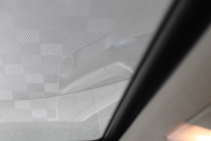 Replica Royal Ring - 16 Simulated Diamonds - US Size 8