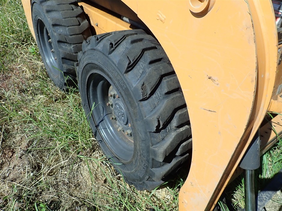 Bulk Pack of 5 Earrings in Gold