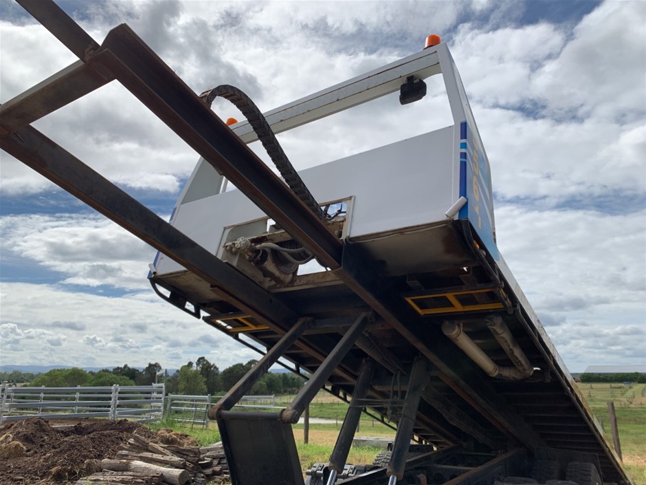 6pcs x 22KGF/ITALY Triple Yellow Gold Plated Bangles with stamps