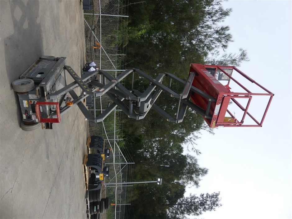 3.18 Carats Reddish Rhodolite Garnet