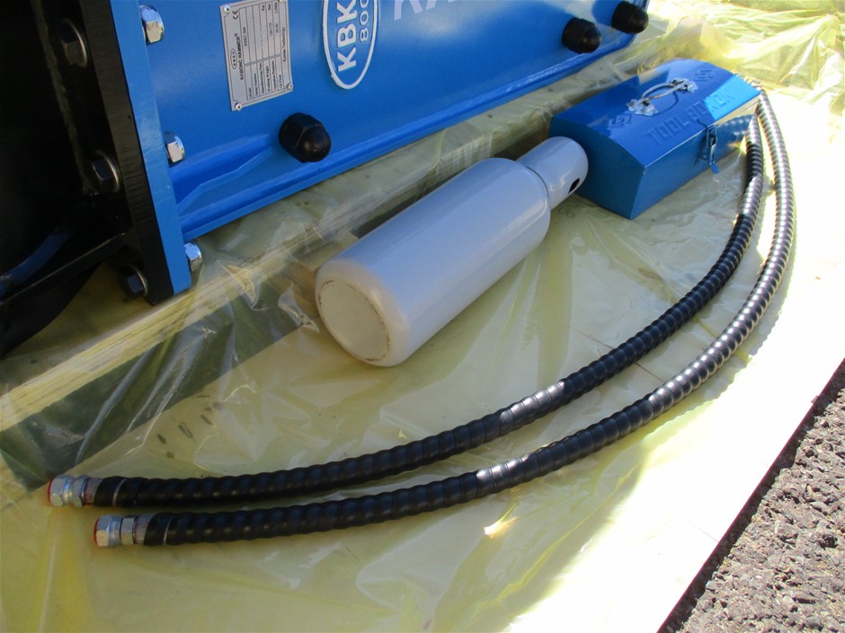 TOMMEE TIPPEE Closer to Nature Portable Travel Baby Bottle Warmer, Multi Fu