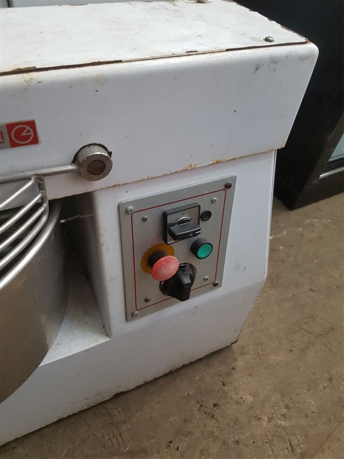 Single Cubicle Toilet Block (Unused)