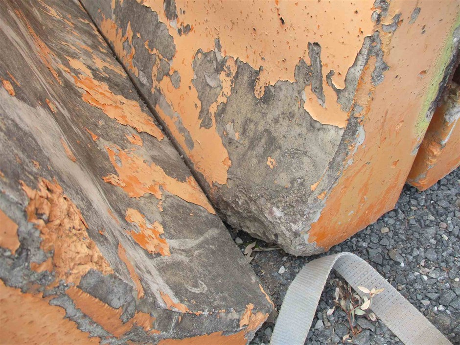 NIKE Men's Embroidered Swoosh Tee, Size 2XL, 80% Cotton, Grey (063), BV0507