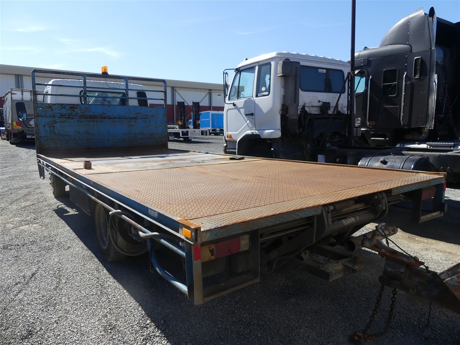 DANSKIN Women's Satin Stitch Yoga Jacket, Size L, Black Salt.  Buyers Note